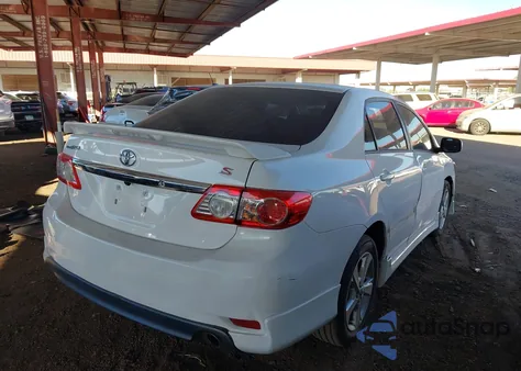 2013 Toyota Corolla S из США, поврежденный, VIN 5YFBU4EE1DP219196